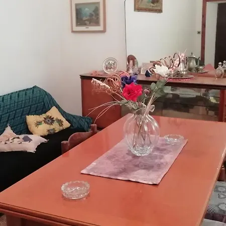 아파트 Za Rosa Aieta